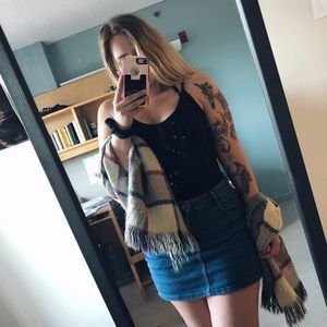 Meet your Posher, Jenny